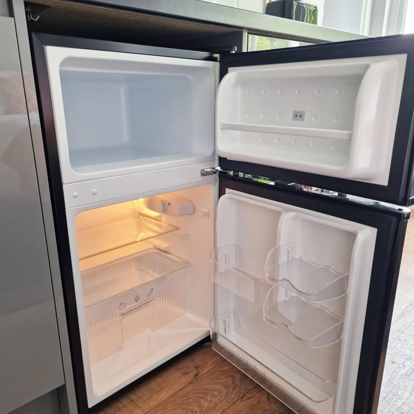 نورويش 1St Floor Riverview Duplex Flat With Parking الغرفة الصورة