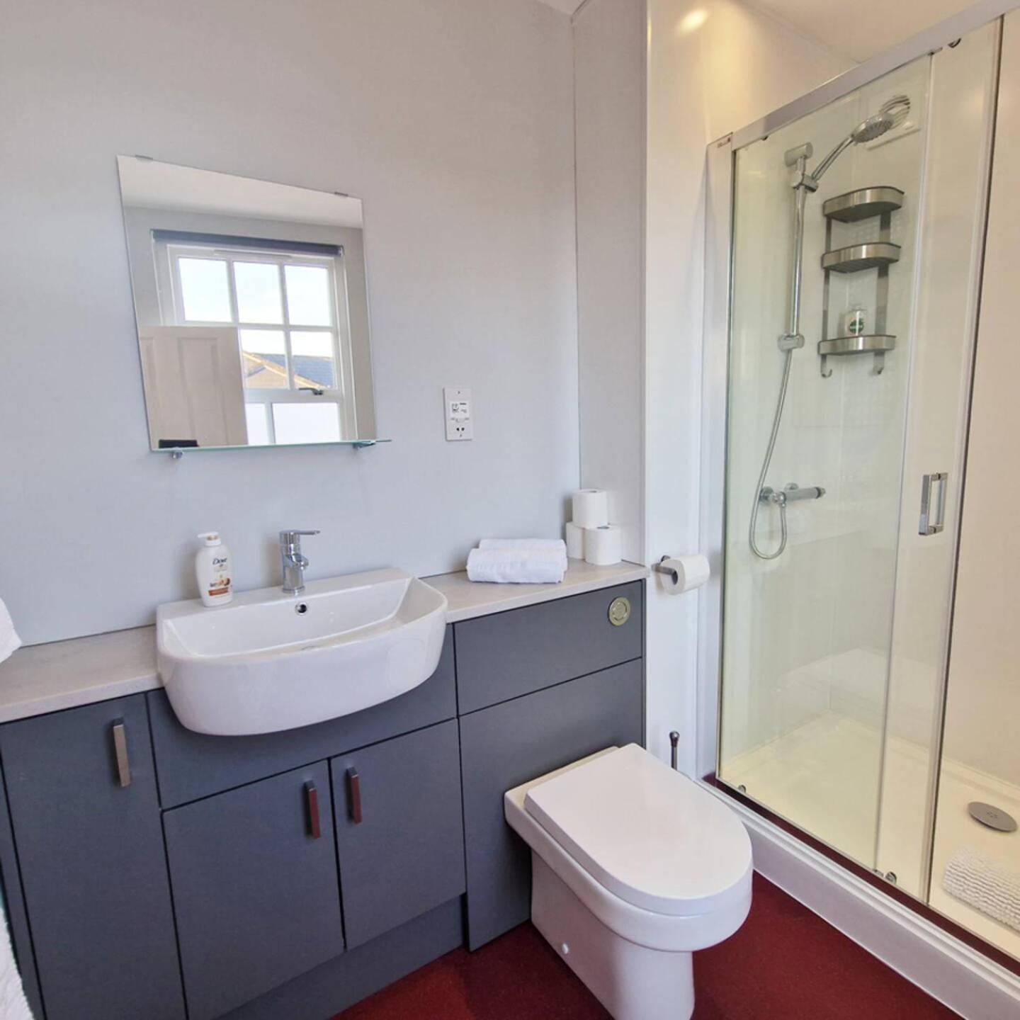 نورويش 1St Floor Riverview Duplex Flat With Parking الغرفة الصورة